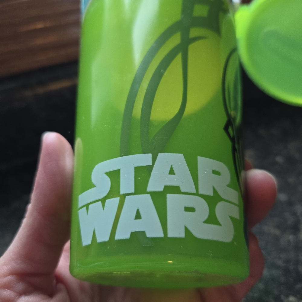 Green Yoda Tumbler with Straw - Picture 11 of 14